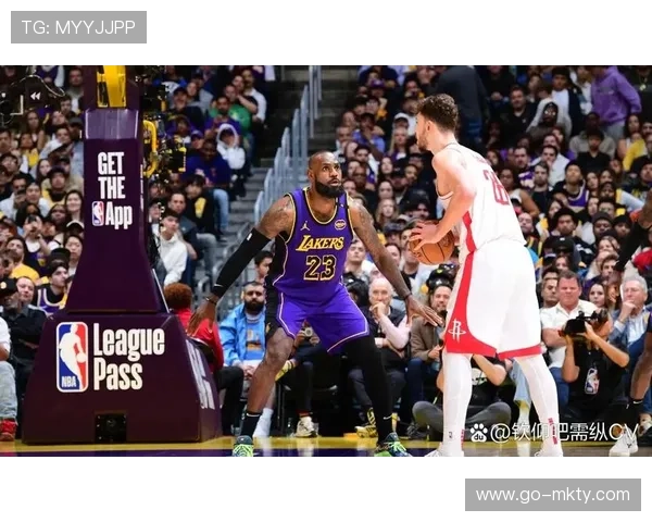 里夫斯带队出色表现 詹姆斯缺阵期间场均34+5+10