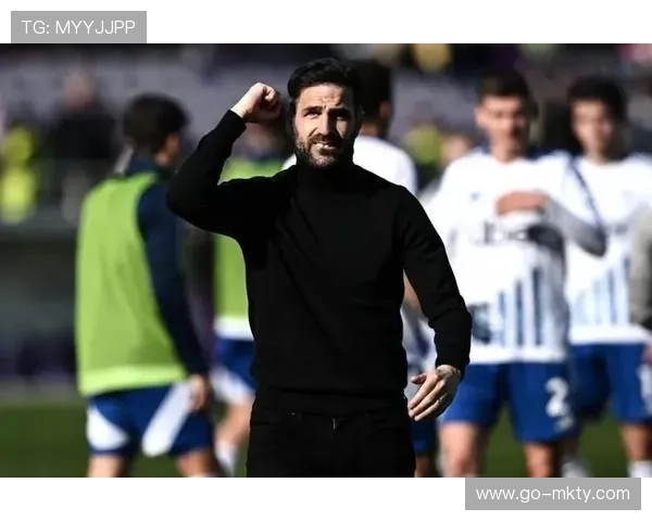 科莫黑马之路：法布雷加斯如何铸就意甲最佳防线