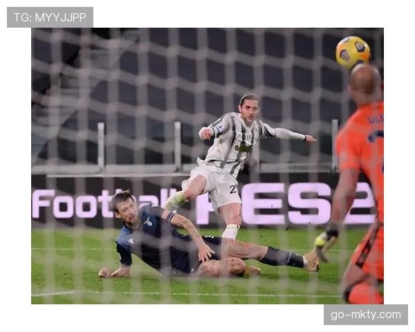 精彩瞬间：拉齐奥前锋长途奔袭70米完成一条龙破门